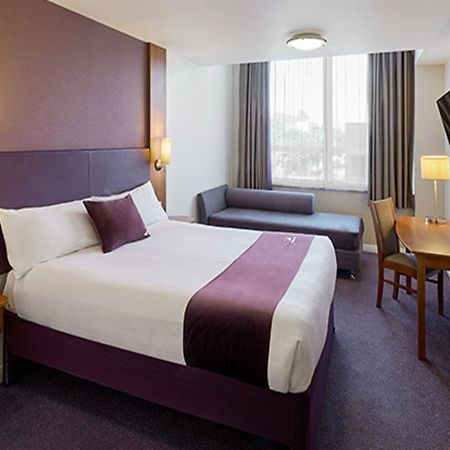 Premier Inn Warrington South Eksteriør billede