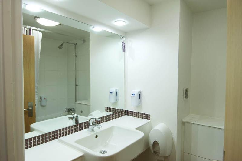 Premier Inn Warrington South Eksteriør billede