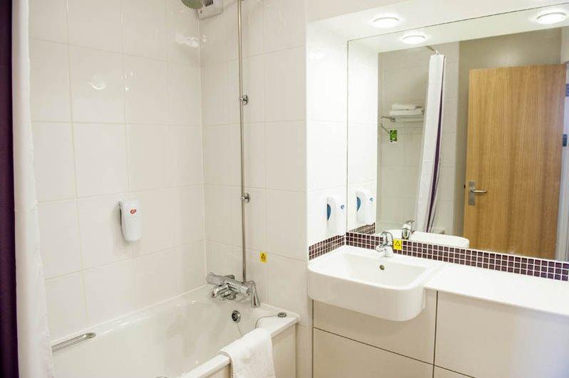 Premier Inn Warrington South Eksteriør billede
